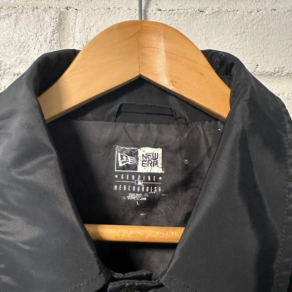 New Era Black Yankees Windbreaker - Picture 3 of 5